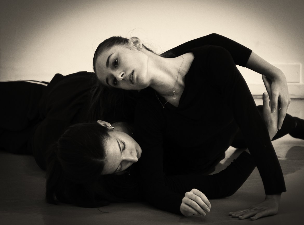 IN BETWEEN - Trittico contemporaneo 