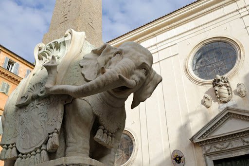 Uno zoo di pietra nel centro di Roma