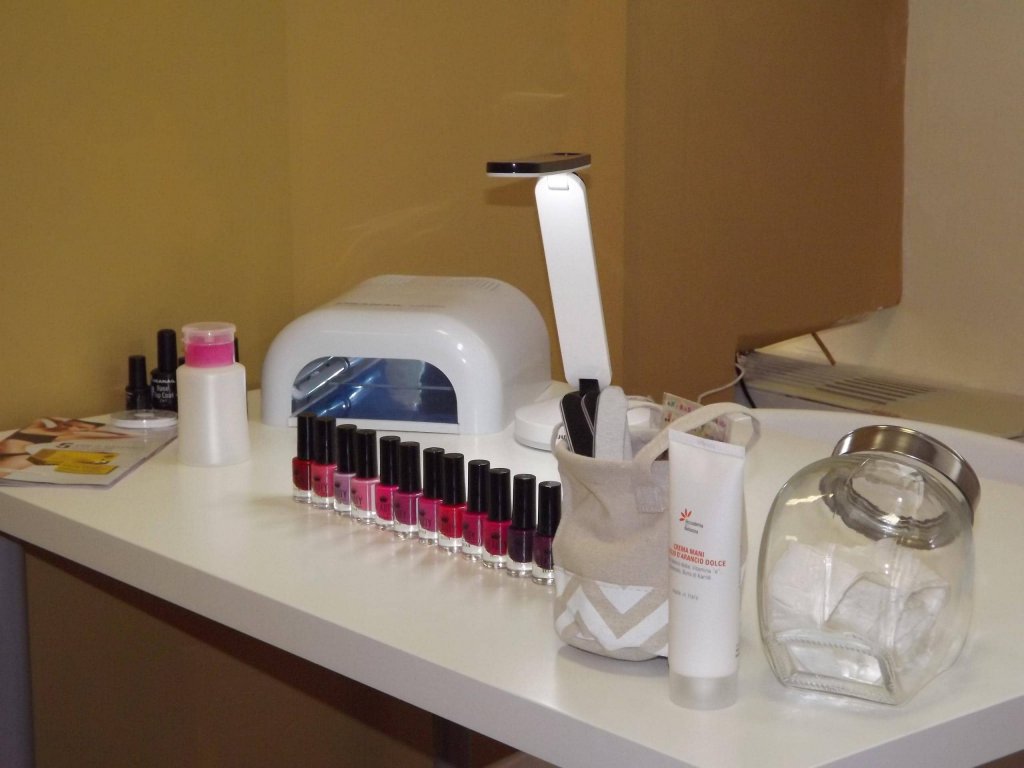 Jesi - Manicure e Pedicure Estetico + Semipermanente 30 euro | Centro Estetico MasKara | Jesi, via Fontedamo 14bis | Tel. 388 3996227 | Offerta valida fino al 31/10/18 Jesi - Manicure e Pedicure Estetico + Semipermanente 30 euro | Centro Estetico MasKara | Jesi, via Fontedamo 14bis | Tel. 388 3996227 | Offerta valida fino al 31/10/18