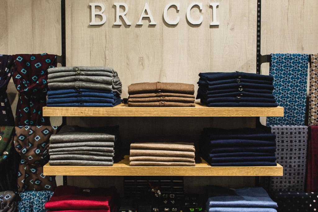 Jesi - Sconto 20% Maglioni Mezza Stagione | Camiceria Bracci Roma - Jesi | Jesi, Piazza della Repubblica 2 | Tel. 0731299071 | Offerta valida fino al 30/04/19 Jesi - Sconto 20% Maglioni Mezza Stagione | Camiceria Bracci Roma - Jesi | Jesi, Piazza della Repubblica 2 | Tel. 0731299071 | Offerta valida fino al 30/04/19