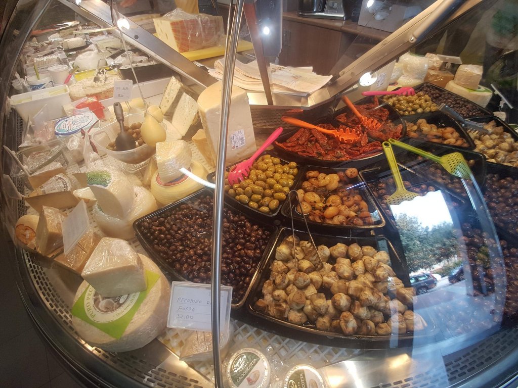 Jesi - 2 Pizze Omaggio con una Spesa Minima di 20 euro | Salumi e Dintorni | Jesi, Viale Verdi, 24 | Tel. 0731720163 | Offerta valida fino all'11/05/19 Jesi - 2 Pizze Omaggio con una Spesa Minima di 20 euro | Salumi e Dintorni | Jesi, Viale Verdi, 24 | Tel. 0731720163 | Offerta valida fino all'11/05/19