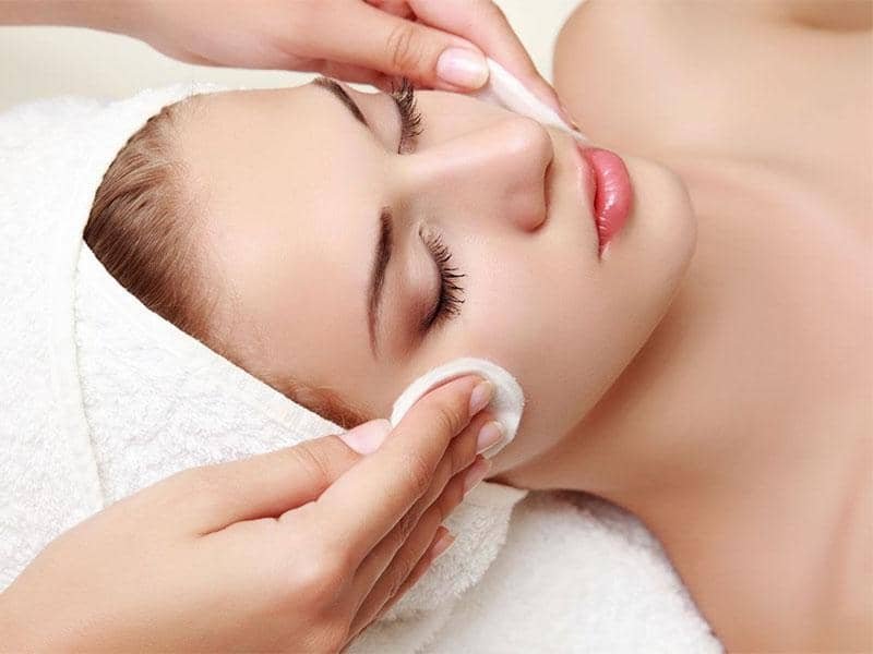 Jesi - Sconto 35% Pulizia Viso | Chloé Tattoo Estetica Parrucchieria | Jesi, Piazzale Ciabotti 8 | Tel. 3939994393 | Offerta valida fino al 30/06/19 Jesi - Sconto 35% Pulizia Viso | Chloé Tattoo Estetica Parrucchieria | Jesi, Piazzale Ciabotti 8 | Tel. 3939994393 | Offerta valida fino al 30/06/19