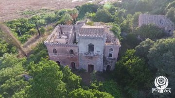 Castelli siciliani abbandonati: il Castel Bonanno di Tremilia