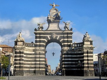 Porta Garibaldi, il Fortino di Catania nato per commemorare un matrimonio