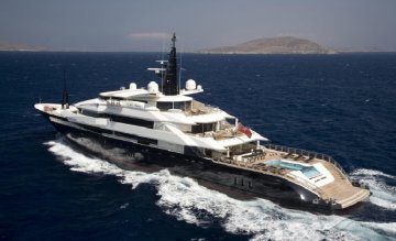 Yacht, in Sicilia è arrivato l'Alfa Nero, amato da Beyoncé e Bill Gates