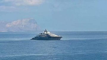 Jeff Bezos in Sicilia: lo yacht extra lusso di “mr Amazon” tra Eolie e mare palermitano