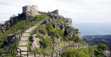 In Sicilia c'è un borgo bagnato da una corrente d’oro: il tesoro del monte della 
