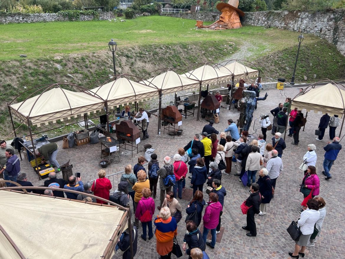 BIENNALE DI FORGIATURA AL MAGLIO