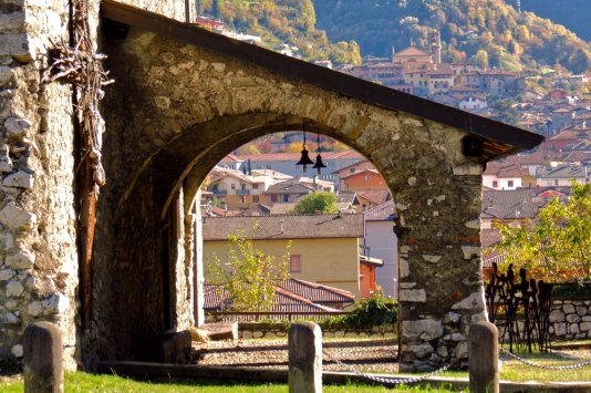 Val Camonica by camper, from the Orange Flag village of Bienno to the UNESCO site of Rock Engravings