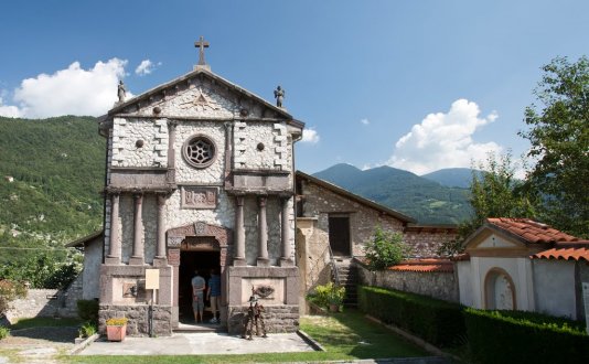 È il borgo del ferro e degli artisti ed è uno dei più belli d’Italia: il cuore della Lombardia ti aspetta!