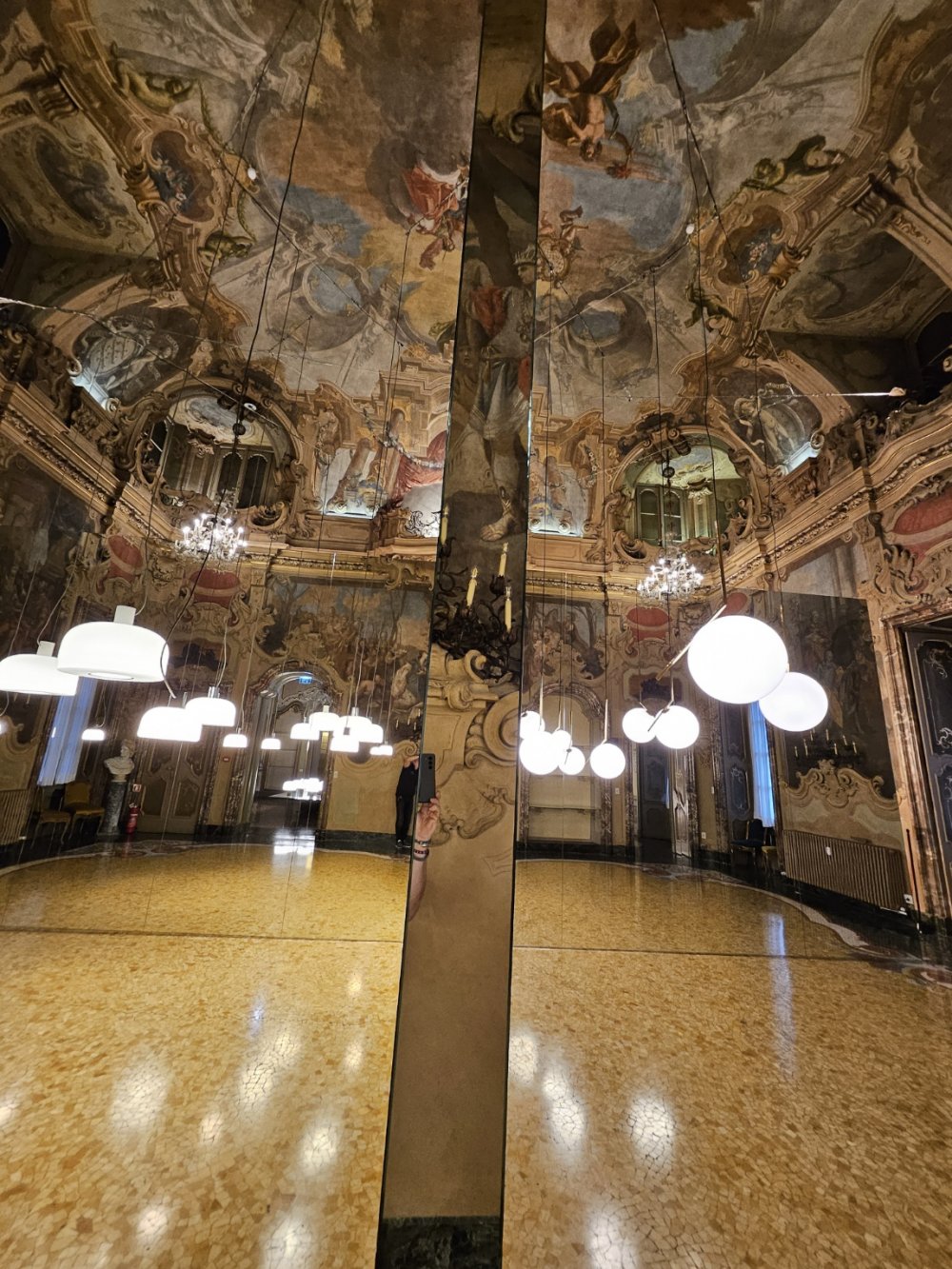 Flos - Palazzo Visconti 2024