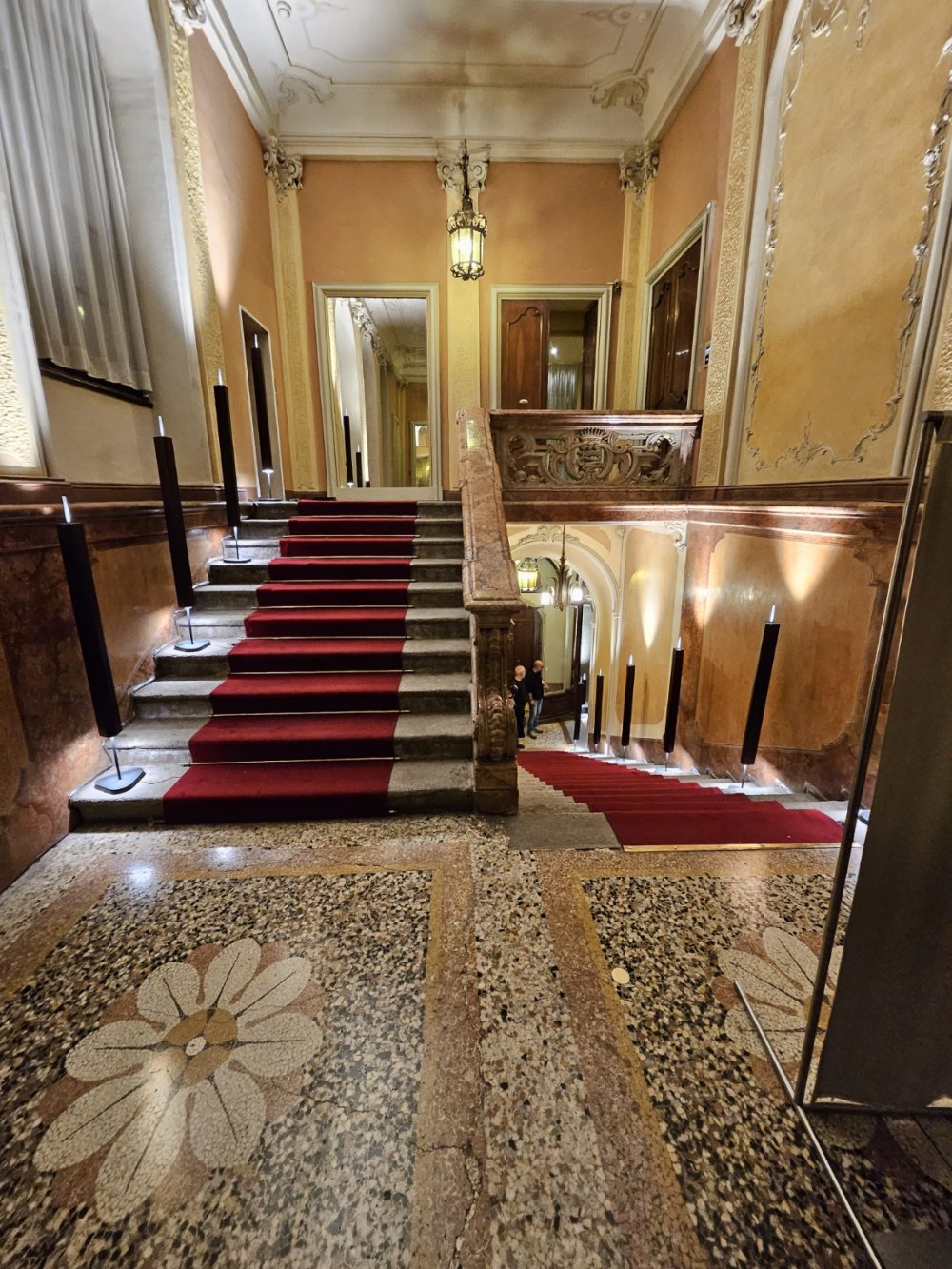 Flos - Palazzo Visconti 2024