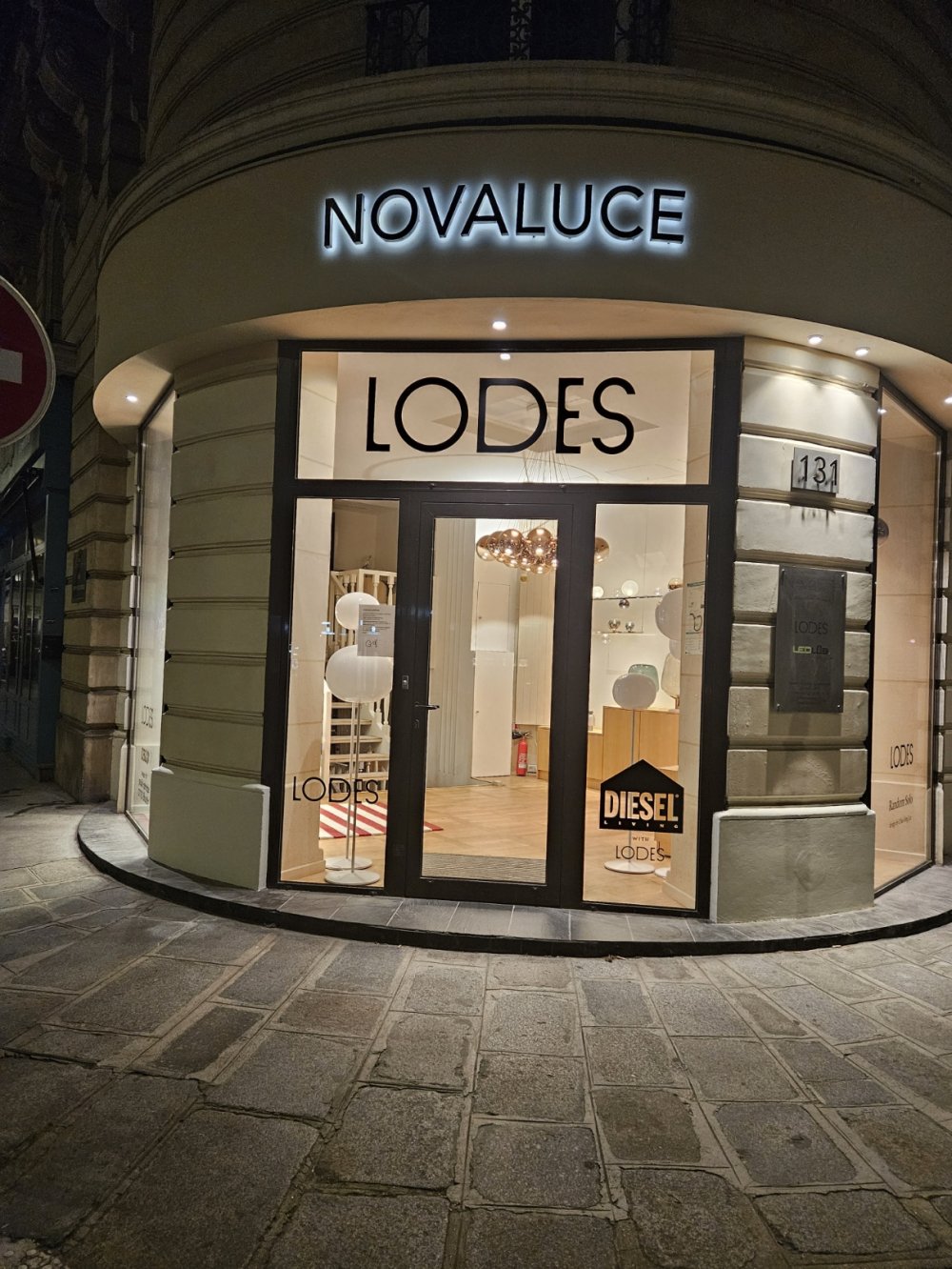 Parigi - Showroom Lodes 2024
